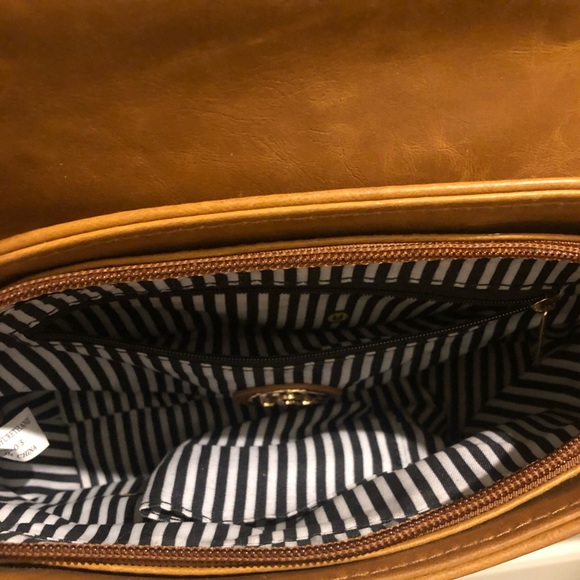 Tan handbag - Picture 3 of 4